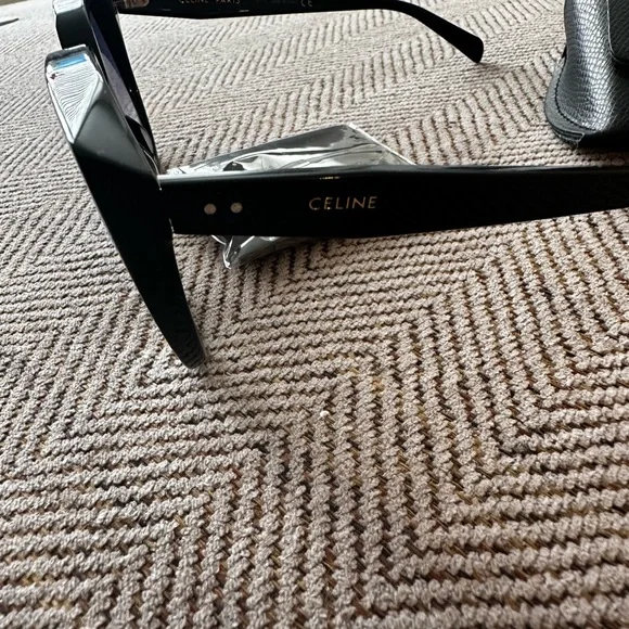Authentic Celine sunglasses with case - Picture 3 of 6